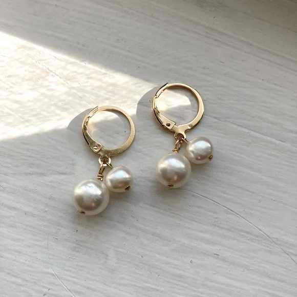 Pearl earrings- Fresh water pearls - Picture 3 of 5
